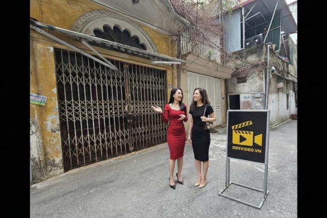 Bán nhà ngõ 451 Nguyễn Văn Cừ 93 m² MT 4,1 m, oto 7 chỗ vào nhà.