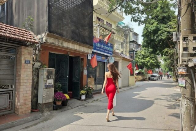 Bán nhà chính chủ ngõ 558 Nguyễn Văn Cừ S 70 m² MT 3.3 m ngõ 2 ôtô tránh nhau