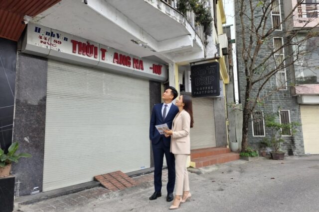 Bán nhà mặt hồ 2 thoáng trước sau Quận Long Biên, Ngõ 491 nguyễn văn cừ, 57 m² MT 4.7 m giá 21.3 tỷ